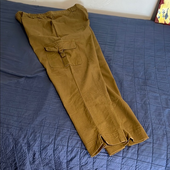 Ruby Rd Green Ankle Cropped Pants - Picture 3 of 6